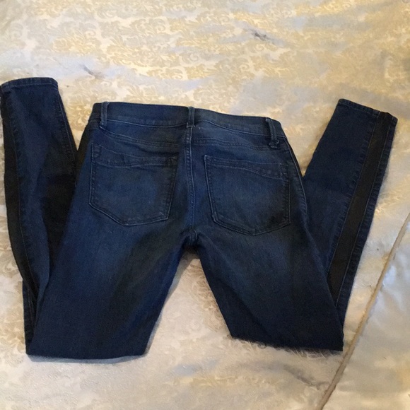 Express Jeans “Legging” Mid Rise - Picture 2 of 5
